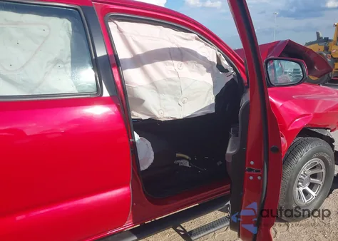 2017 Toyota Tacoma Sr z USA, uszkodzony, nr VIN 5TFAX5GN4HX100121